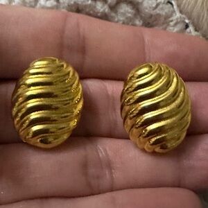 Vintage Paquette Gold Tone Swirl Earrings